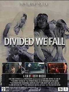 免费在线观看《Divided We Fall》